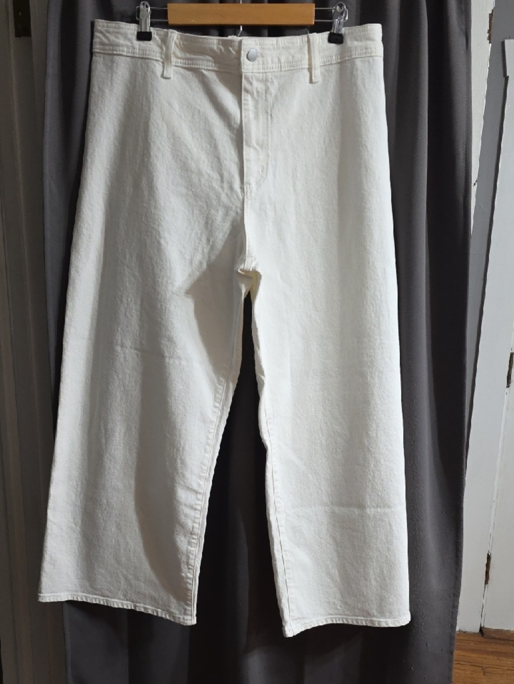 Universal Threads Women's Creamy White Jeans Sailor Wide Leg Stretch Sz 16 EUC.